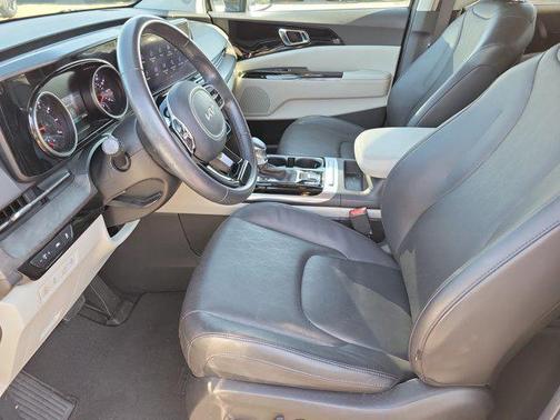 2024 Kia Carnival EX