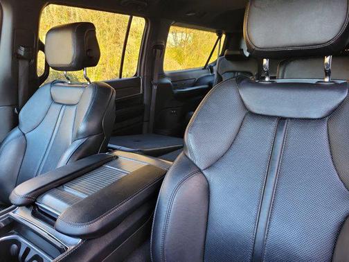 2024 Jeep Wagoneer L Series II 4x2