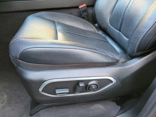 2024 Jeep Wagoneer L Series II 4x2