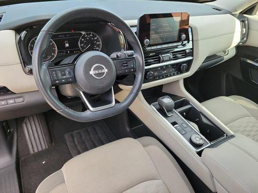 2022 Nissan Pathfinder SV 4WD