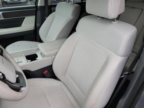 2025 Hyundai SANTA FE SE