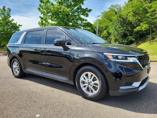 2022 Kia Carnival LXS