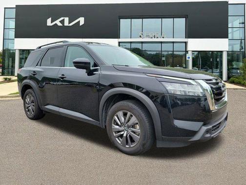 2022 Nissan Pathfinder SV 4WD