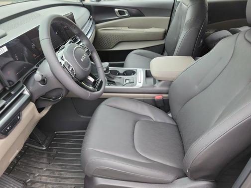 2025 Kia Carnival LXS