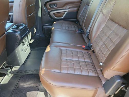 2023 Nissan Titan Platinum Reserve