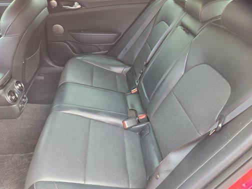 2021 Kia Stinger GT-Line