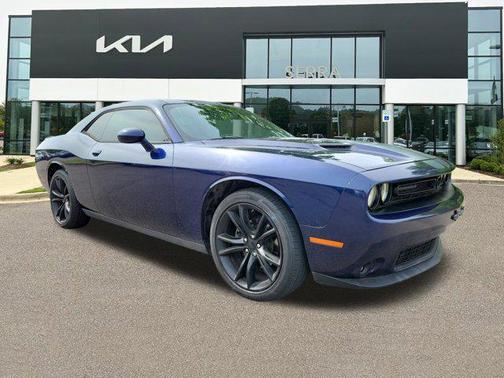 2016 Dodge Challenger SXT