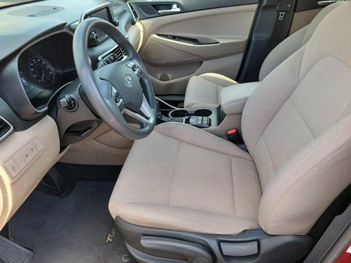 2020 Hyundai TUCSON SE