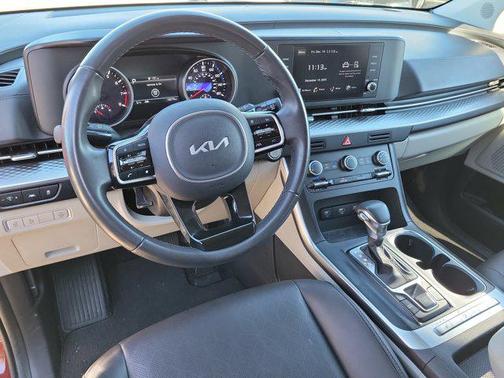 2023 Kia Carnival LX