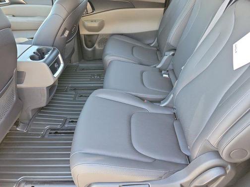 2026 Kia Carnival Hybrid LXS