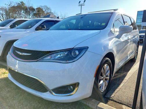 2018 Chrysler Pacifica Touring-L