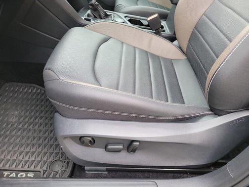 2024 Volkswagen Taos 1.5T SEL