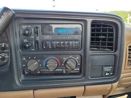 2000 Chevrolet Silverado 2500 Base