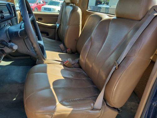 2000 Chevrolet Silverado 2500 Base