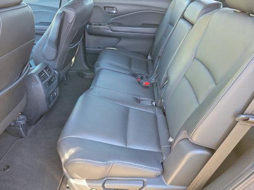 2020 Honda Pilot Touring 8-Passenger