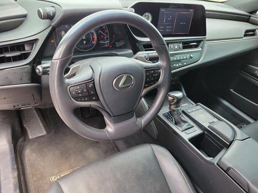 2022 Lexus ES 350 Base