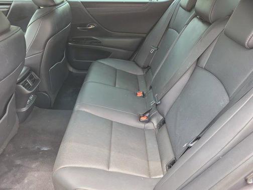 2022 Lexus ES 350 Base