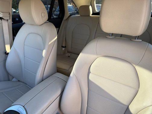 2022 Mercedes-Benz GLC 300 Base