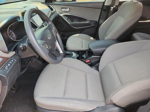 2018 Hyundai SANTA FE SE