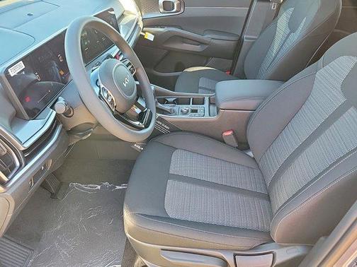 2025 Kia Sorento LX