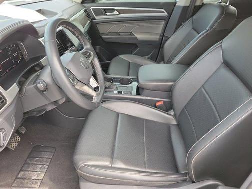 2022 Volkswagen Atlas 3.6L SE w/Technology