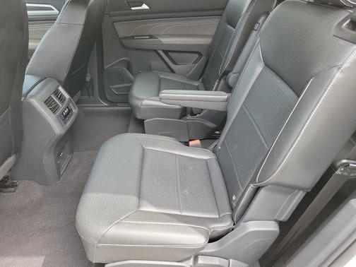 2022 Volkswagen Atlas 3.6L SE w/Technology