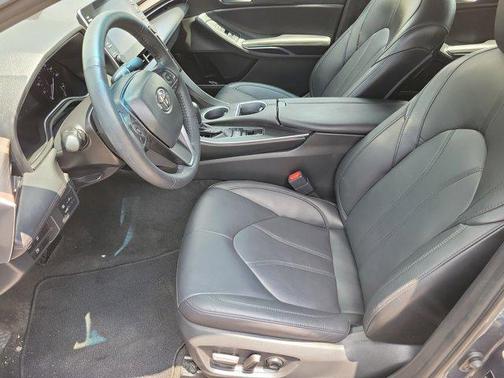 2021 Toyota Avalon XLE