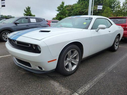 2016 Dodge Challenger SXT