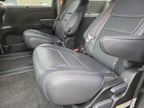 2017 Toyota Sienna SE