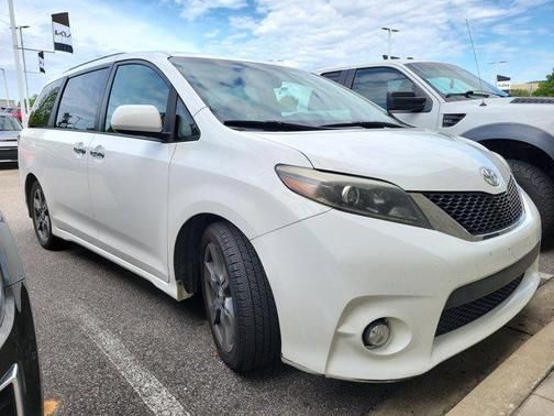 2017 Toyota Sienna SE