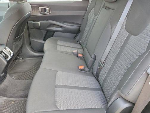 2025 Kia Sorento LX
