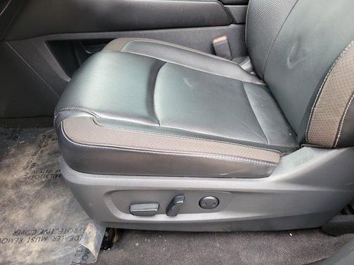 2024 Nissan Pathfinder SL 4WD