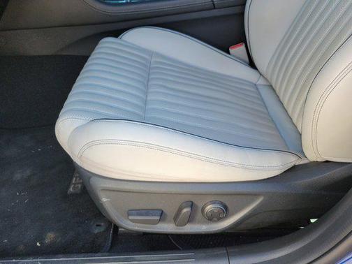 2025 Genesis G70 2.5T RWD