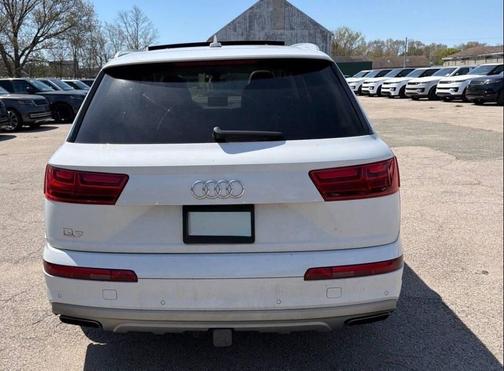 Carrara White 2019 Audi Q7 55 Premium Plus