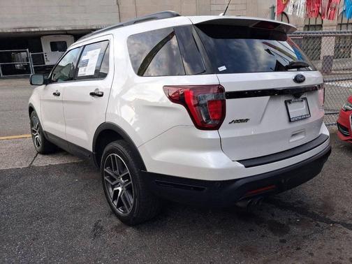 White Platinum Metallic Tri-Coat 2019 Ford Explorer Sport