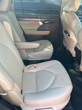 2022 Toyota Highlander Limited