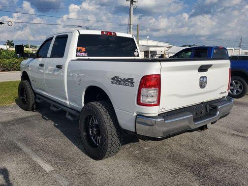 2020 RAM 2500 Tradesman Crew Cab 4X4 6'4' Box