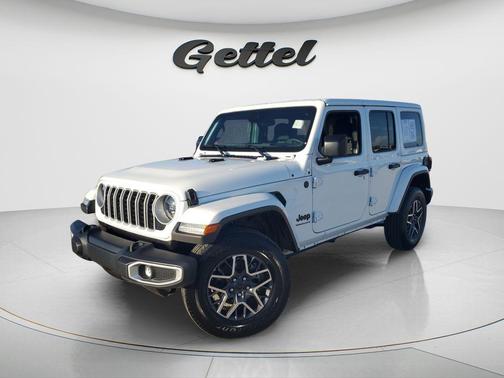 Bright White Clearcoat 2025 Jeep Wrangler 4-Door Sahara 4x4