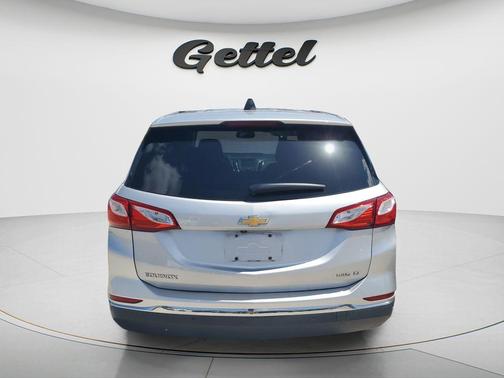 Silver Ice Metallic 2018 Chevrolet Equinox LT