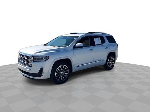 2022 GMC Acadia Denali