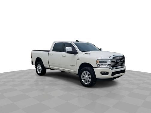 2023 RAM 2500 Laramie Crew Cab 4x4 6'4' Box