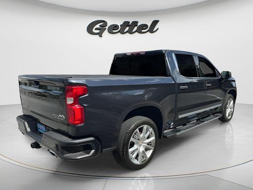 Dark Ash Metallic 2024 Chevrolet Silverado 1500 High Country