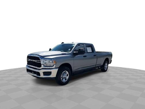 2023 RAM 2500 Tradesman Crew Cab 4x2 8' Box