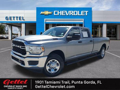 2023 RAM 2500 Tradesman Crew Cab 4x2 8' Box