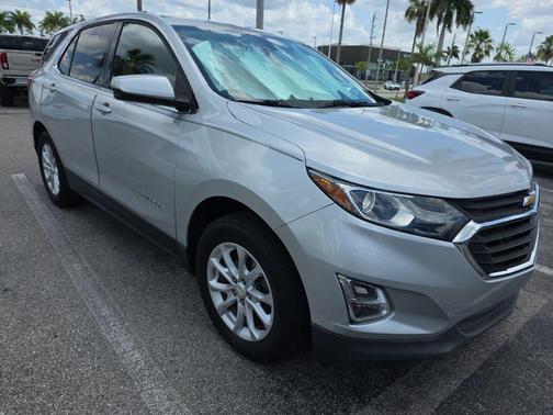 Silver Ice Metallic 2018 Chevrolet Equinox LT