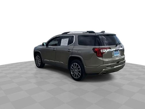 2022 GMC Acadia Denali