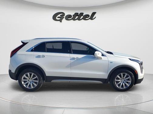 Crystal White Tricoat 2023 Cadillac XT4 Premium Luxury