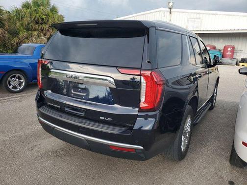 2023 GMC Yukon SLT
