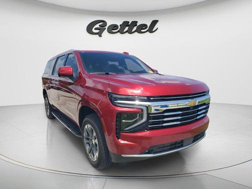 Radiant Red Tintcoat 2025 Chevrolet Suburban LT