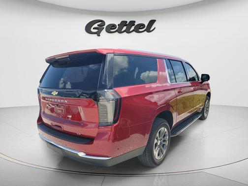 Radiant Red Tintcoat 2025 Chevrolet Suburban LT